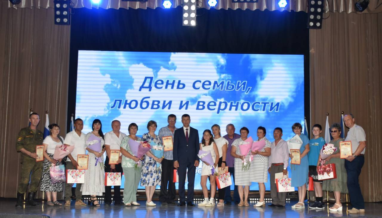 Семья — это сила Михайловского округа: Праздничные мероприятия посвященные Дню семьи, любви и верности⠀.
