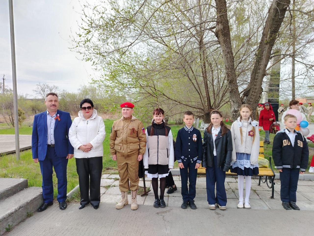 «Поклонимся великим тем годам».