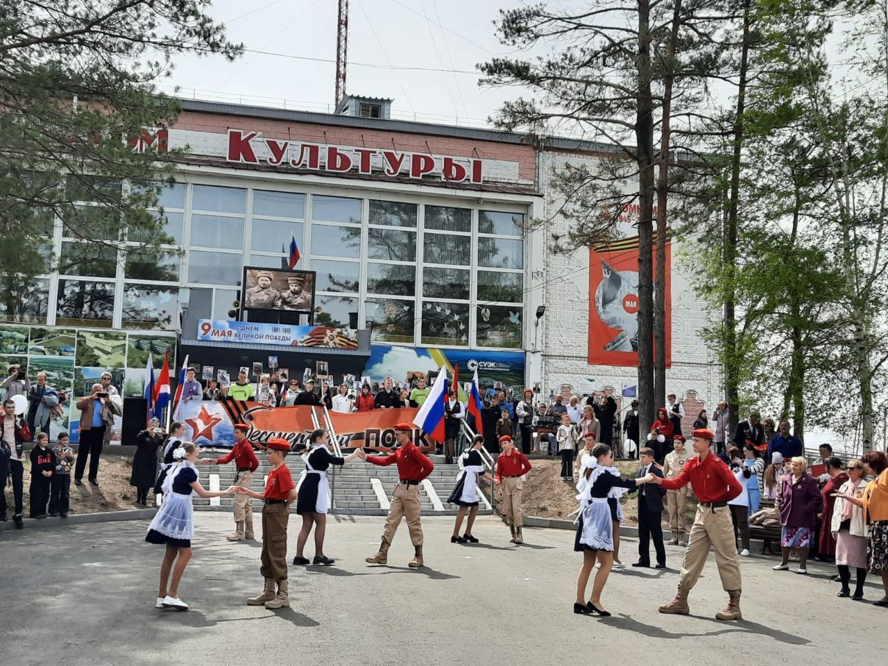 Память и гордость: празднование Дня Победы в Новошахтинском.