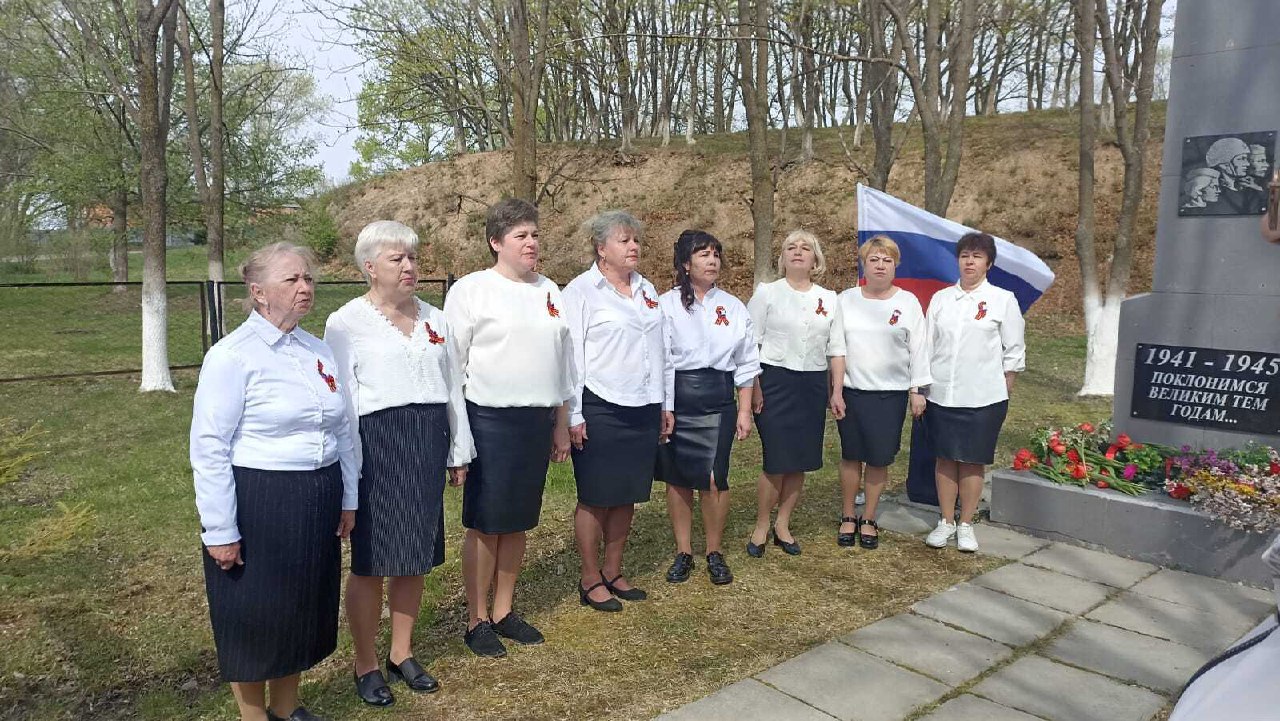 Торжественное мероприятие &quot;Мы живём и по ним&quot; в п. Горное.